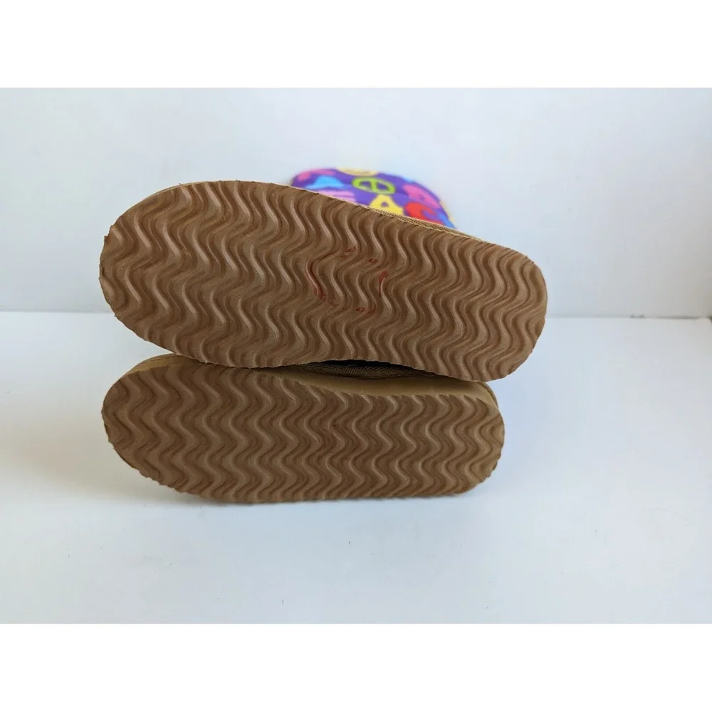 BeePosh By Melissa & Doug Plush Smiley Heart Slipper Boots Girl Sz S/P 11-1